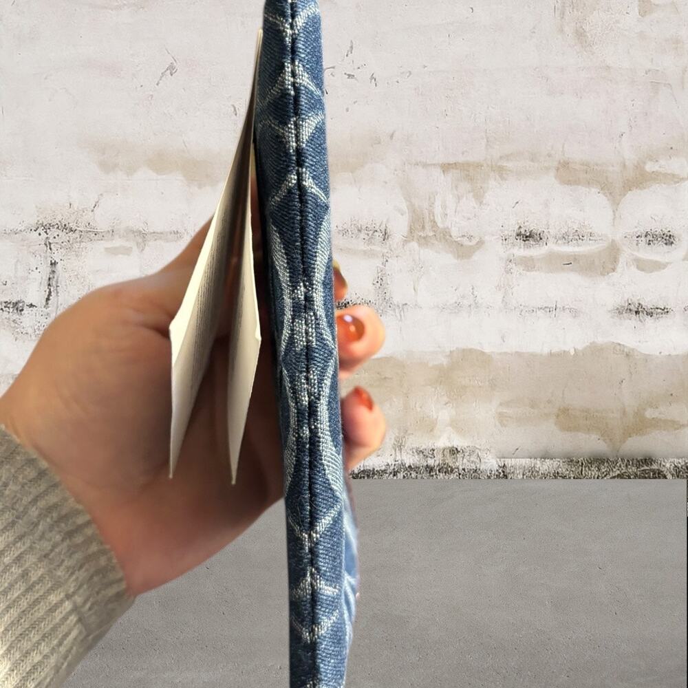 Coach NWT Corner Zip Wristlet In Signature Denim - Picture 7 of 9